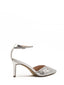 Zapato color plata destalonado de lentejuelas