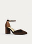 ZAPATOS DE SALÓN DE TERCIOPELO MARRÓN CON CORREA