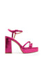 Sandalia de tiras fucsia metalizada