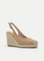 SANDALIA DE CUÑA BEIGE CERRADA CON PLATAFORMA