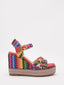 Sandálias de cunha de coral multicolor