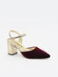 Scarpa di Velluto Bordeaux con Tacco Dorato e cinturino.