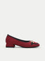 ZAPATO DE TACÓN BURDEOS CON ADORNO METÁLICO ELEGANTE